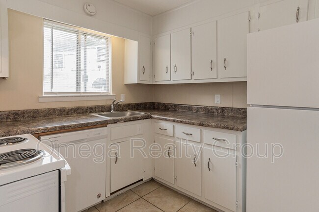 Photo - 1602 14th Ave E Unit Apt 19