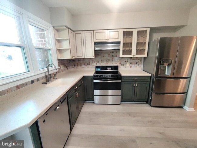 Building Photo - 3151 Covewood Ct Unit D