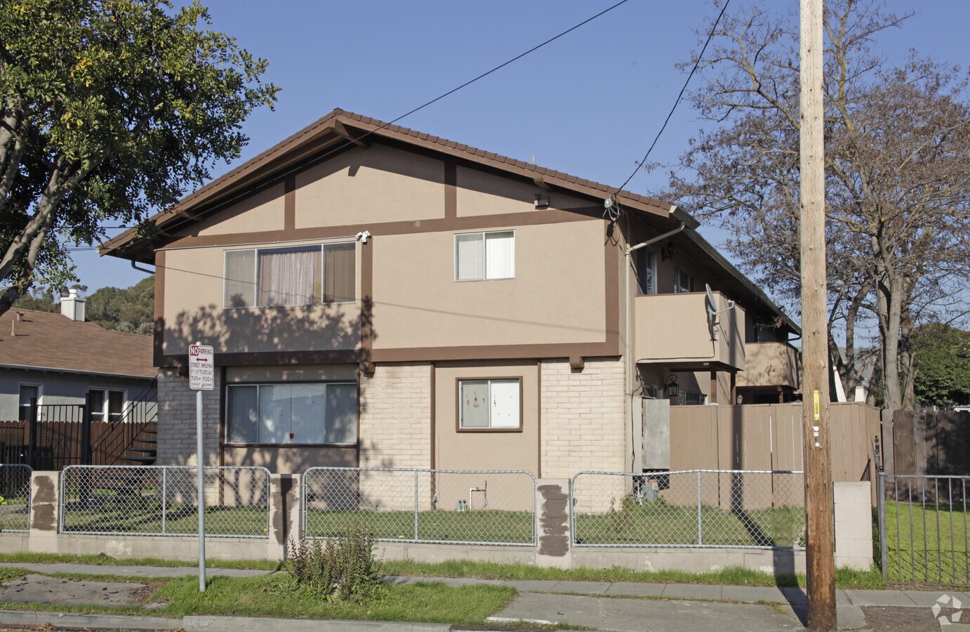 Photo - 27032 Manon Ave