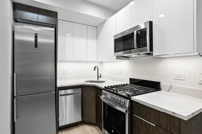 Photo - 1552 W Juneway Terrace Unit 3E