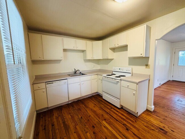 Photo - 821 Montgomery St