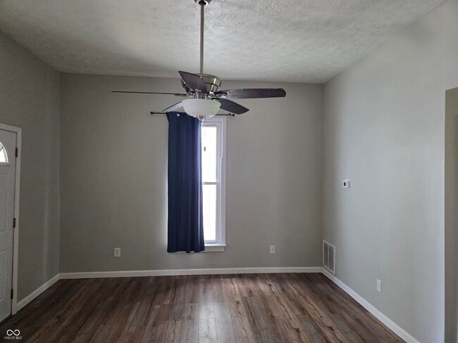 Photo - 1430 Chestnut St
