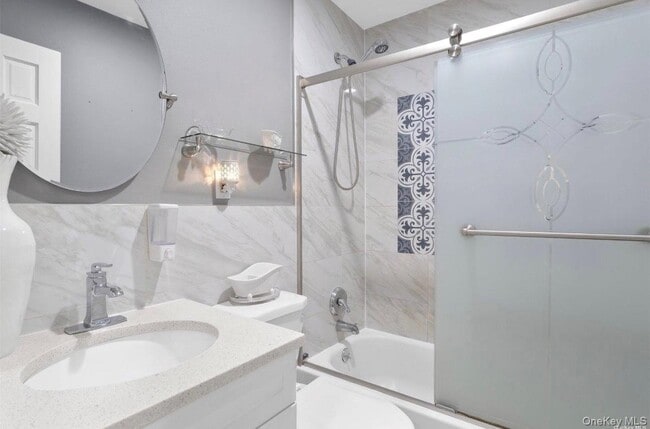 Photo - 526 Linwood St