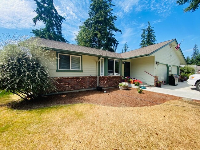 Building Photo - Quiet Duplex in Mount Vernon Neighborhood