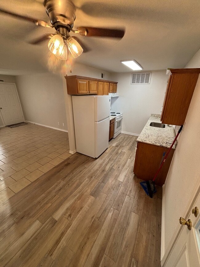 Photo - 6760 Prutzman Rd