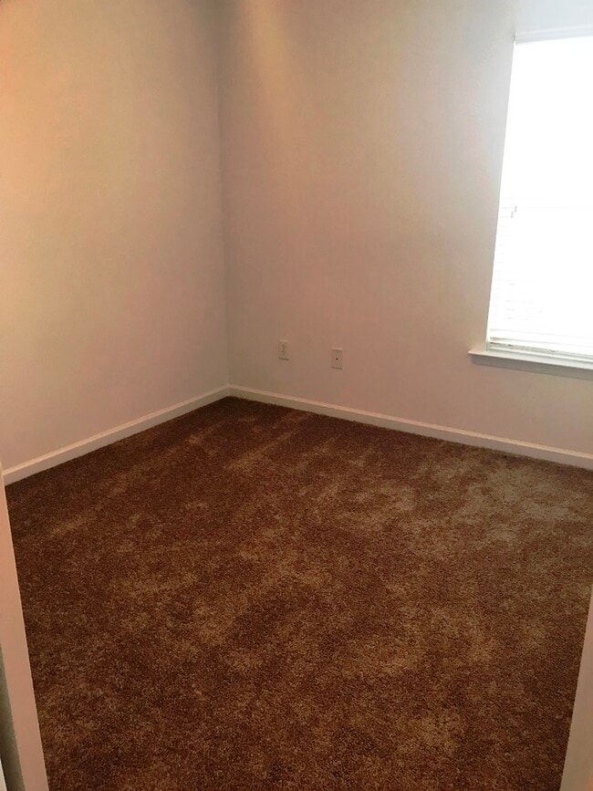 Photo - 819 Bellview Way