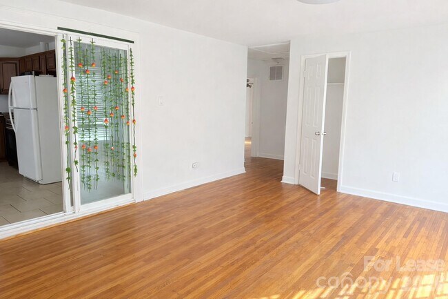 Photo - 4131 Woodgreen Terrace