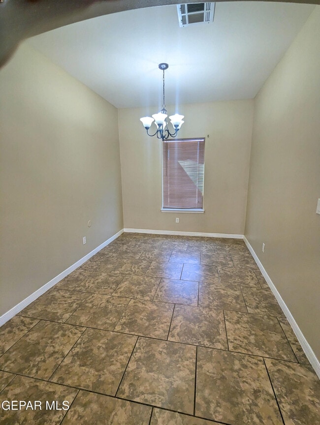 Photo - 1001 Half Moon Pass