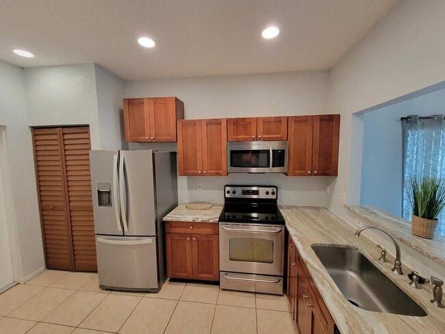 Photo - 197 NW Eller St