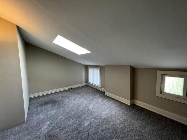 Photo - 2349 Wheeler St