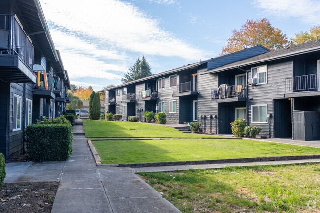 Patio - Sandy Terrace Apartments