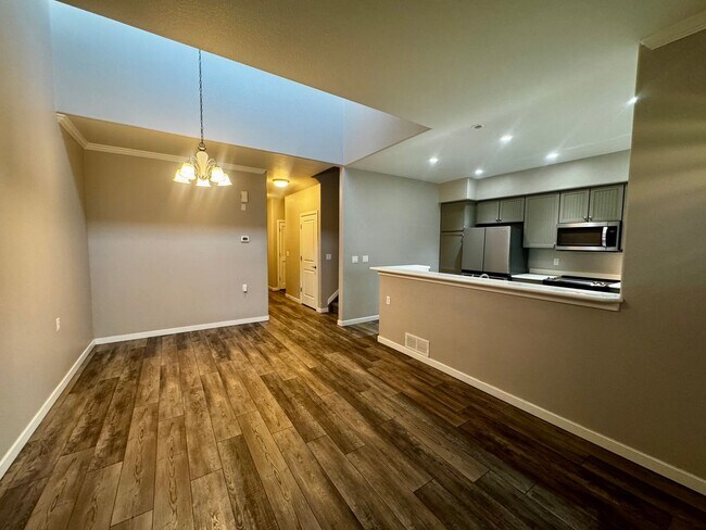 Photo - 2835 Elm Meadow View