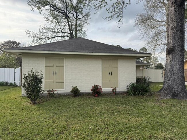 Photo - 1413 Briarhurst Dr