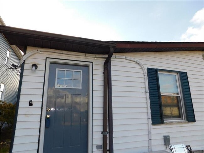 Building Photo - 517 Euclid Ave Unit REAR