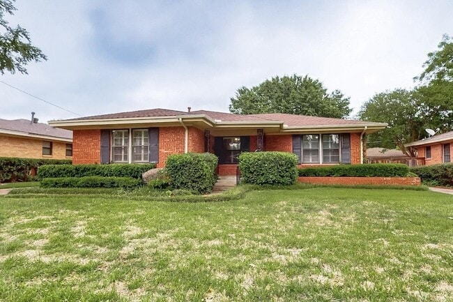 Building Photo - 7305 Lehigh Dr