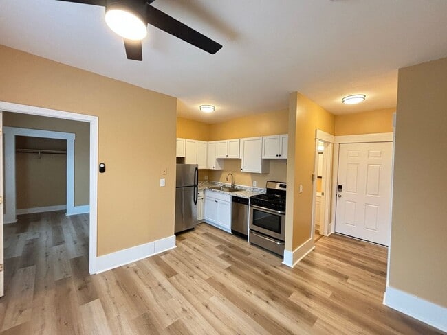 Photo - 46 Glass St Unit 2