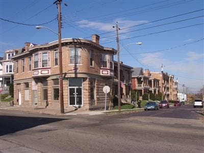 1005 Ross Ave - 1005 Ross Ave