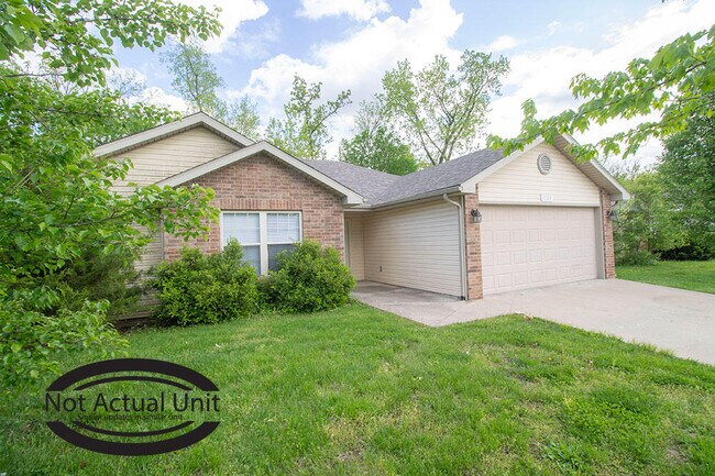Photo - 1420 Bodie Dr House
