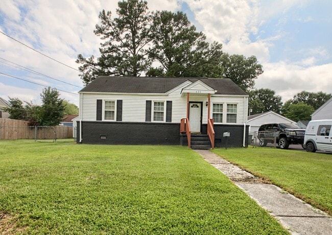 Building Photo - Call Sabrina Thomas at 757-767-0767 for more information