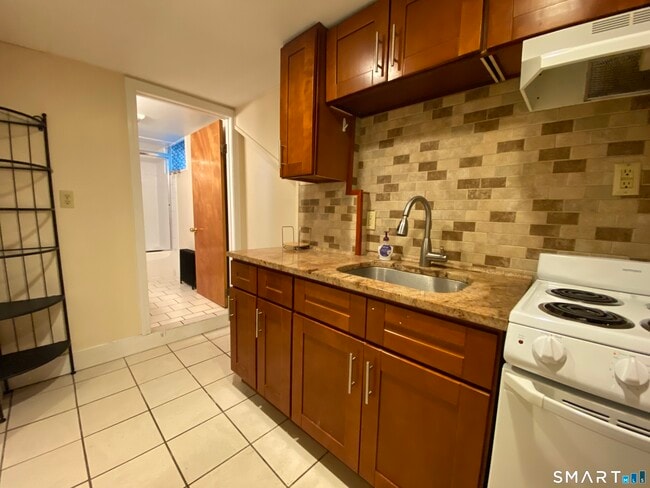 239 Edwards St Unit LL