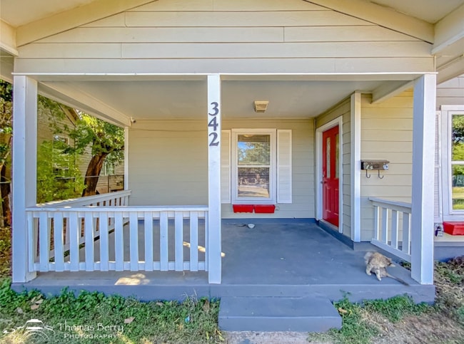 Photo - 342 Meander St