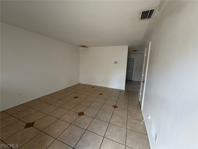 Photo - 6192 Markland Ave