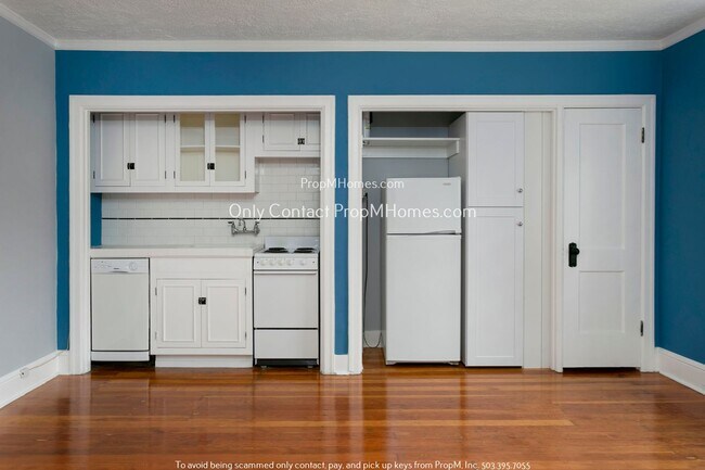 Photo - Timeless Condo at the Empress. Modern Upda... Unidad 101