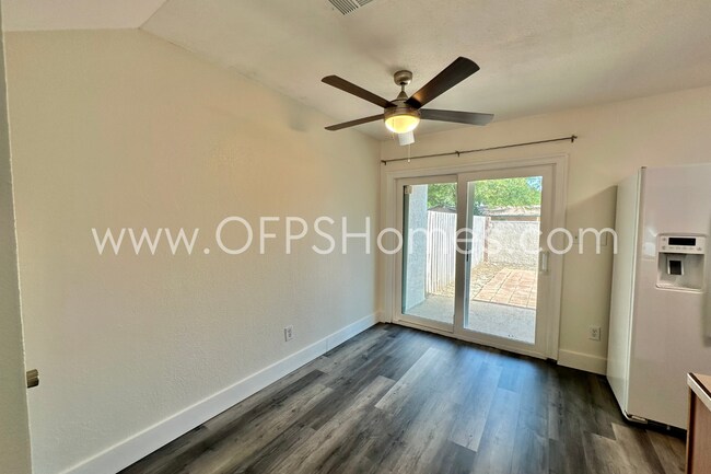 Photo - 2/1 Destin Townhome - $1,600! AVAILABLE NOW!