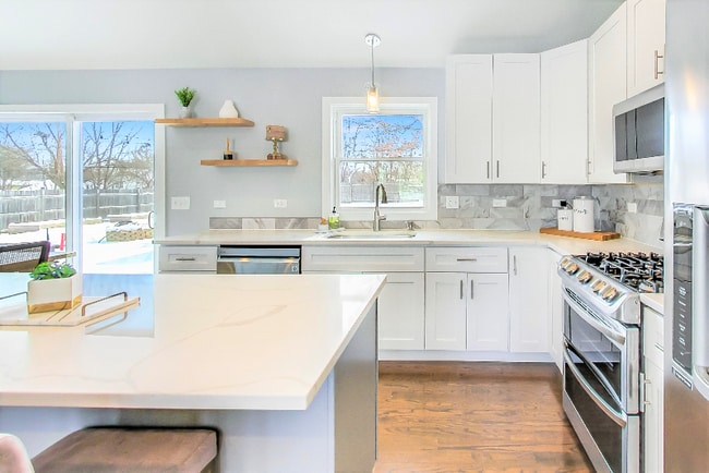 29W081 Donald Ave