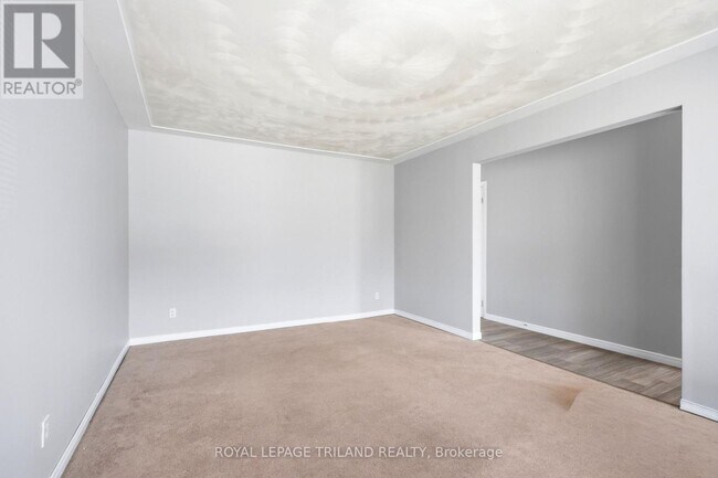 Photo - 195 B Cedarvale Crescent Unit A