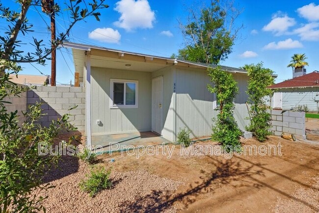 Photo - 830 N 10th St
