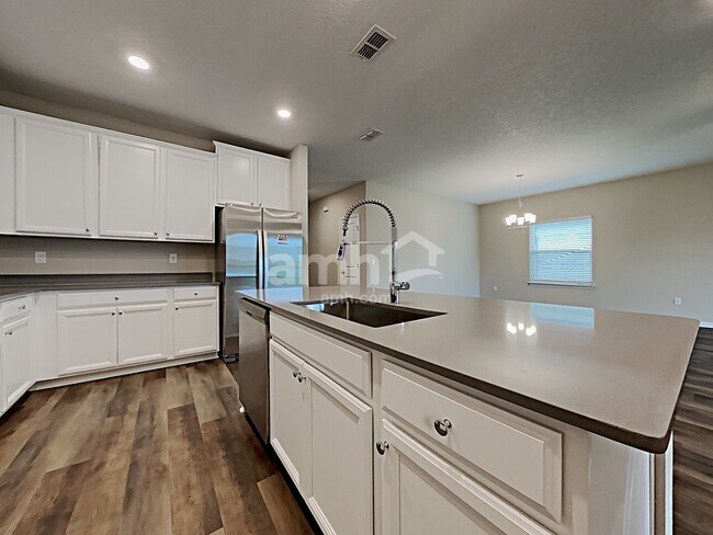 Photo - 195 Edge Park Trl