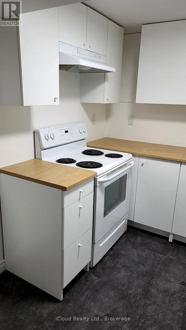 Photo - 24 Chilton Dr