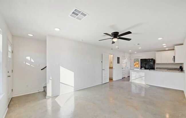 Photo - 545 Delmar St