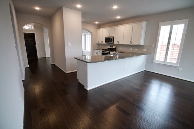 Photo - 383 Leadtree Loop