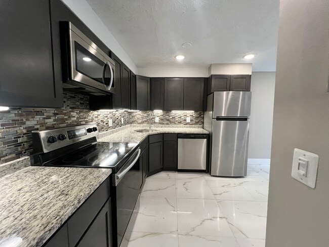 Building Photo - Gateway Estates Rental