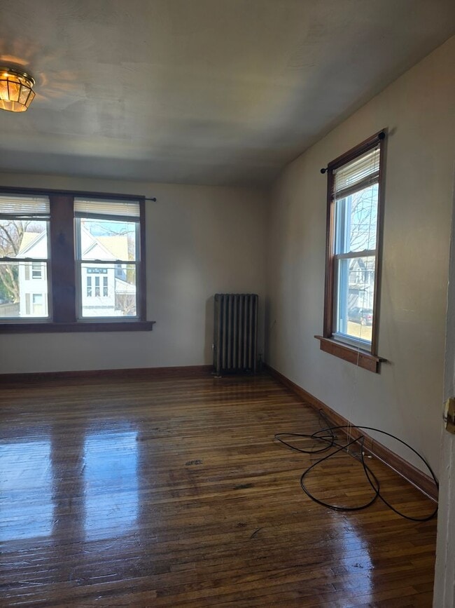 Photo - 711 W Water St Unit 4