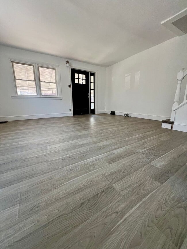 Photo - Gorgeous 3-Bedroom Townhome in Chester! Available NOW!