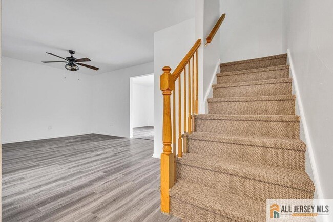 Photo - 17 Begonia Ct