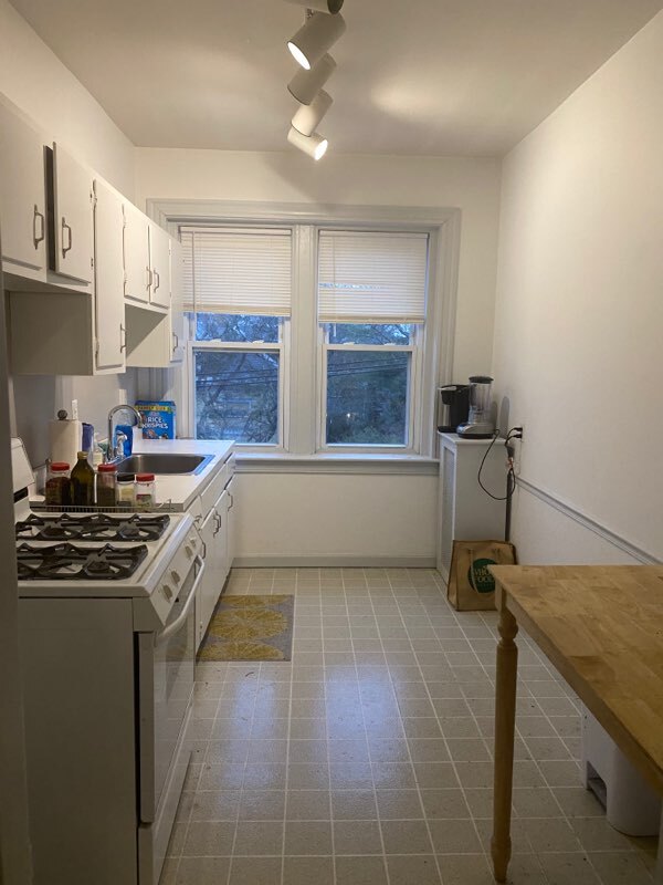 Building Photo - 59 Manchester Rd Unit 6 Rental