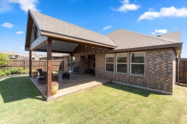 Photo - 137 Red Hickory Dr