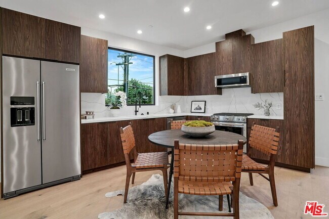 Photo - 2352 Riverside Dr