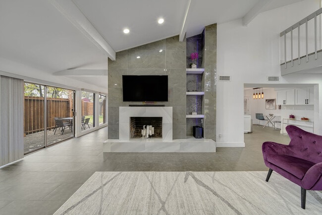 Photo - 313 Melorine Dr