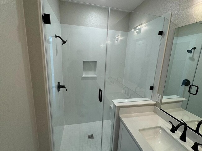 Photo - 1416 Venice Ter