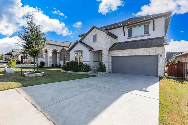 Photo - 722 Kingston Pl