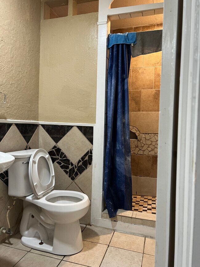 Bathroom - 7605 Denton St Unit 1-1