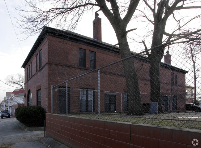 160 Atlantic Ave