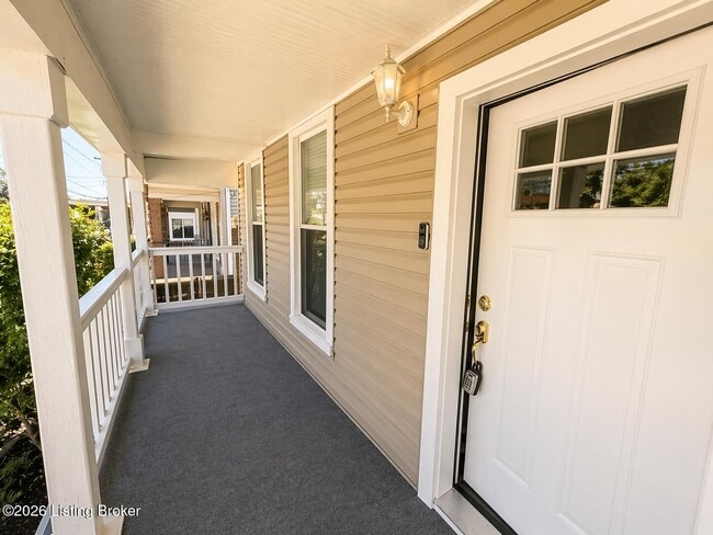 Photo - 228 E Burnett Ave