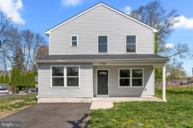Photo - 1934 Ford Rd House
