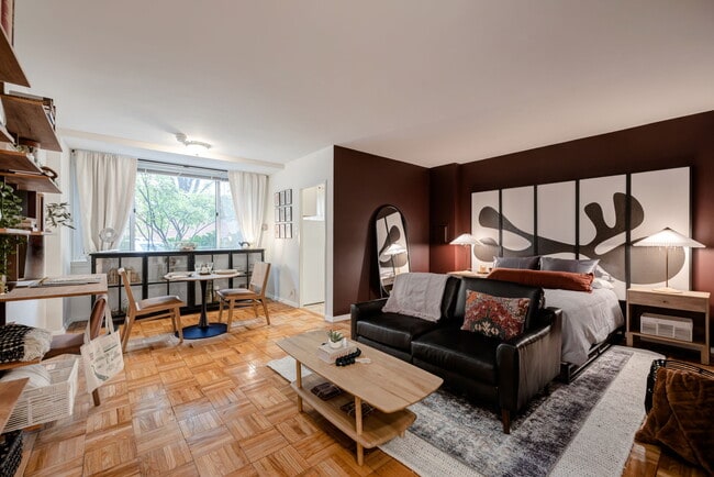 Quebec House Apartments